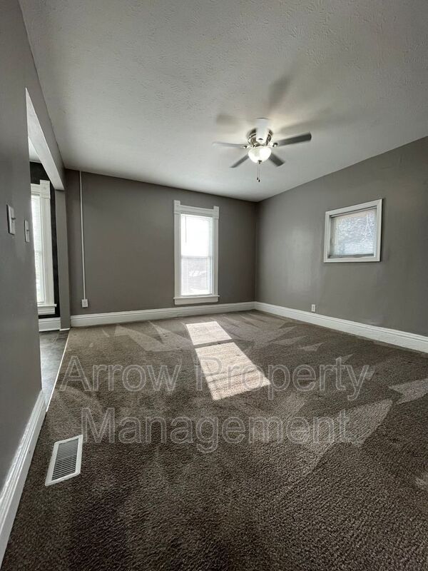 445 N 25th St in Lincoln, NE - Building Photo - Building Photo