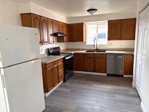 978 Southside Dr in Elko, NV - Building Photo - Building Photo