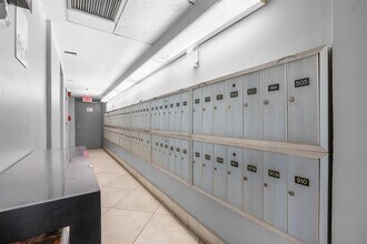 3050 N Palm Aire Dr in Pompano Beach, FL - Building Photo - Building Photo