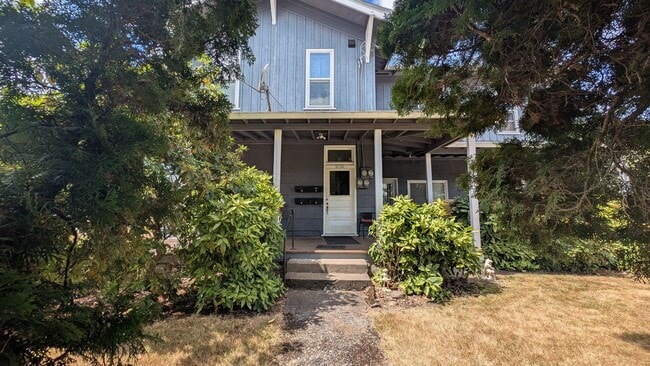 property at 2104 B St