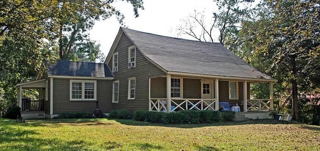 property at 1085 Macon Hwy