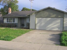 9001 Brydon Way in Sacramento, CA - Building Photo