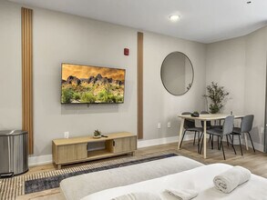 626 N Delaware Ave in Philadelphia, PA - Building Photo - Building Photo