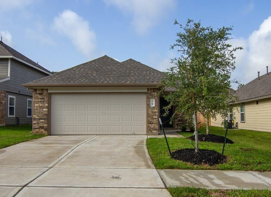 2761 Madison Ct in Conroe, TX - Foto de edificio