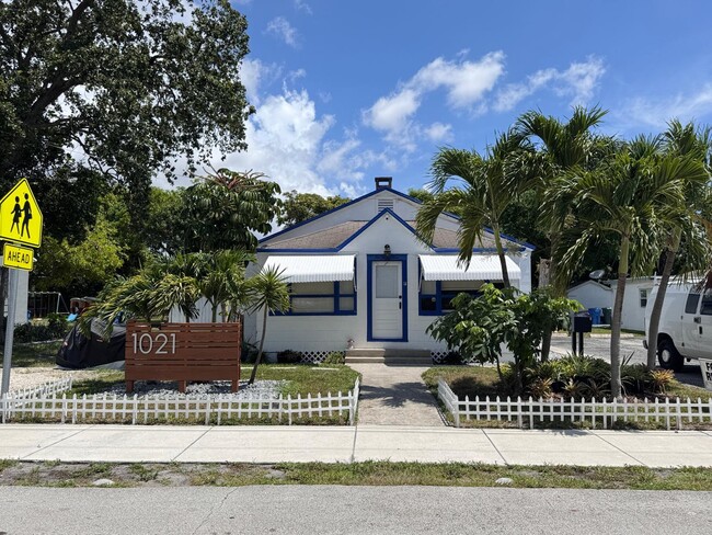 property at 1021 NE 33rd St