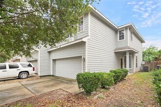 2927 Hackamore Hollow Ln in Houston, TX - Building Photo - Building Photo