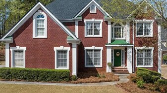 2924 Meadow Church Rd in Suwanee, GA - Building Photo