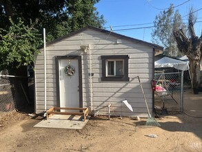 309 Wilson Ave in Bakersfield, CA - Building Photo - Building Photo