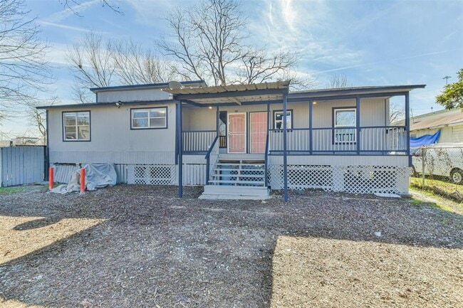 property at 822 Finesse Dr
