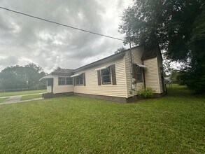9406 Crystal Springs Rd in Jacksonville, FL - Building Photo - Building Photo