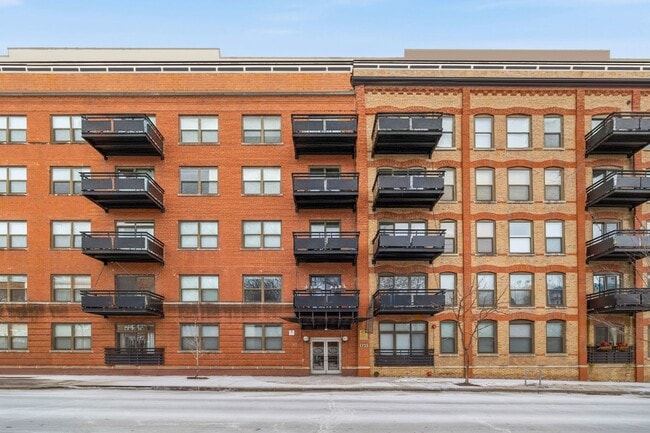 property at 1735 W Diversey Pkwy