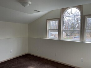 9106 Willow Grove Terrace in Canastota, NY - Building Photo - Building Photo