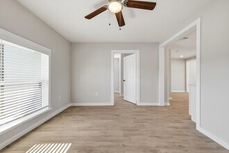 2859 Marjorie Ave in Dallas, TX - Foto de edificio - Building Photo