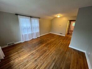 1116 E Dayton St, Unit #2 in Madison, WI - Foto de edificio - Building Photo