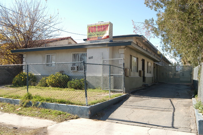 650 N Mountain View Ave in San Bernardino, CA - Building Photo - Building Photo