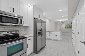 1339 Ave in Oakland Park, FL - Building Photo - Building Photo