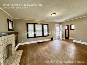 1525 Plain Ave NE in Canton, OH - Building Photo - Building Photo