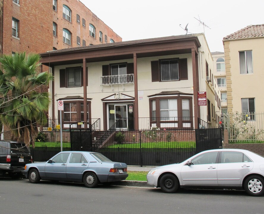845 S Normandie Ave in Los Angeles, CA - Building Photo