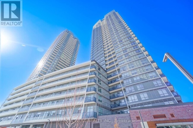 property at 50 Upper Mall Wy