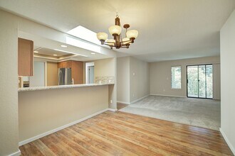 2940 76th Ave SE in Mercer Island, WA - Building Photo - Building Photo