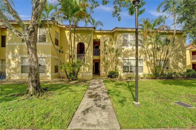 property at 417 Vista Isles Dr