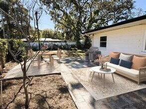 4640 W Lamb Ave in Tampa, FL - Building Photo - Building Photo