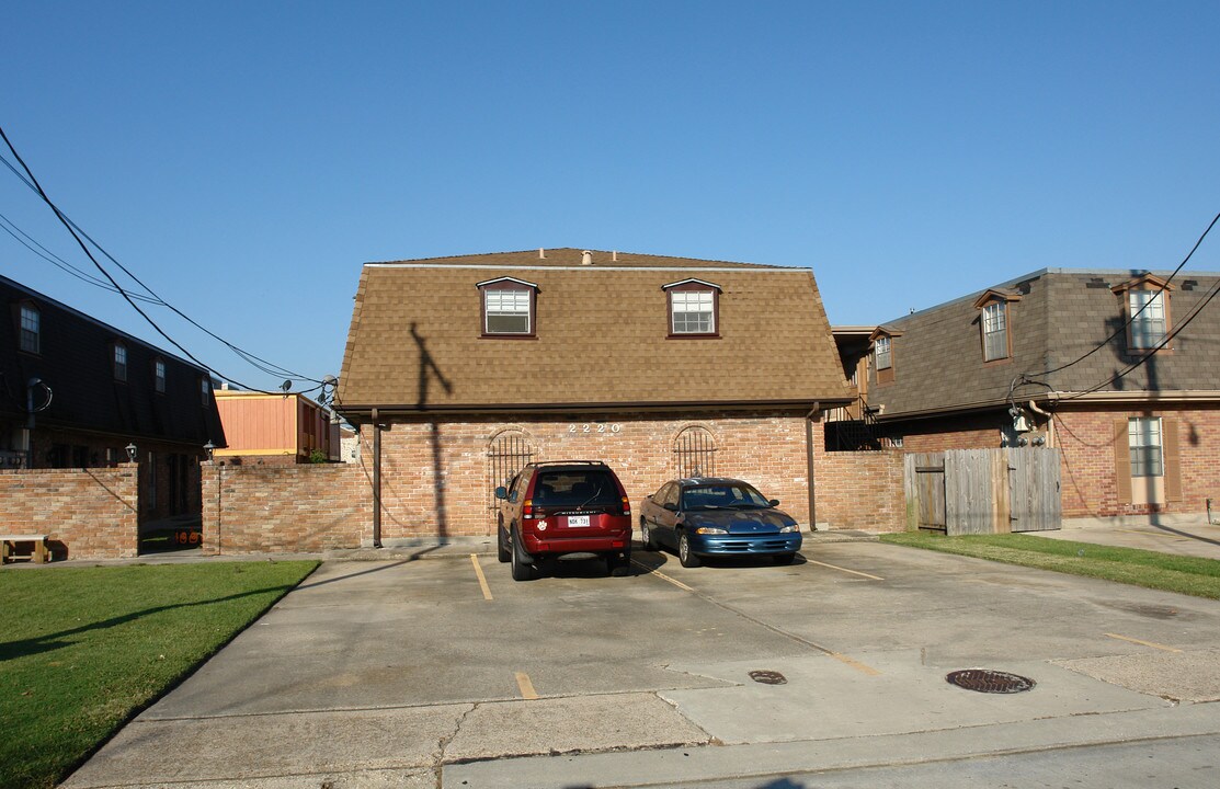 2220 Manson Ave in Metairie, LA - Building Photo