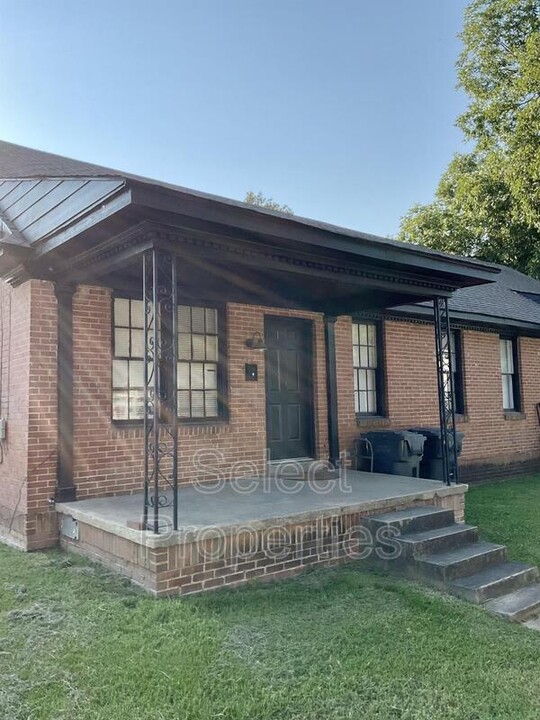 721 Flint St in Jonesboro, AR - Building Photo