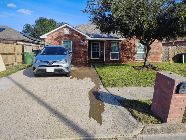2803 Pompeii St in Brownsville, TX - Building Photo - Building Photo