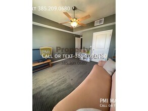 5 S 500 W-Unit -902 in Salt Lake City, UT - Building Photo - Building Photo