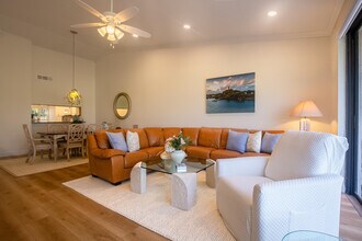 533 Prestwick Cir in Palm Beach Gardens, FL - Foto de edificio - Building Photo