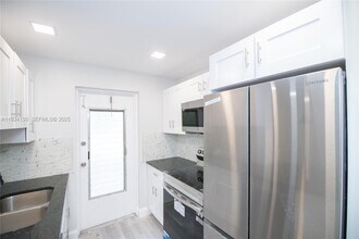 8704 NW 35th St in Coral Springs, FL - Building Photo - Building Photo