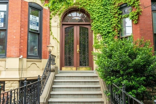 property at 254 Newbury St
