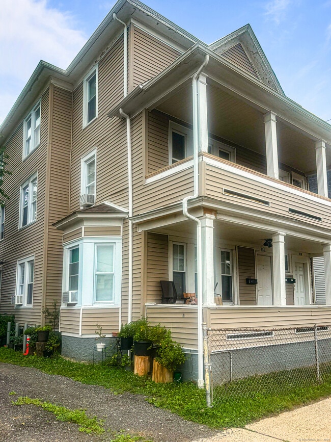 property at 612 Shelton St