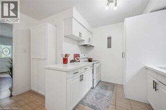 187 Cedarvale Crescent in Waterloo, ON - Building Photo - Building Photo