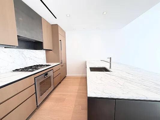 555 W 22nd St in New York, NY - Foto de edificio - Building Photo