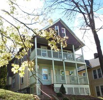 1020 Madison St in Syracuse, NY - Building Photo