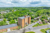 Grandview Tower Condominium in Bridgeville, PA - Foto de edificio - Building Photo