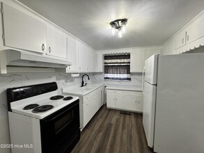 5725 NC-41 in Trenton, NC - Building Photo - Building Photo