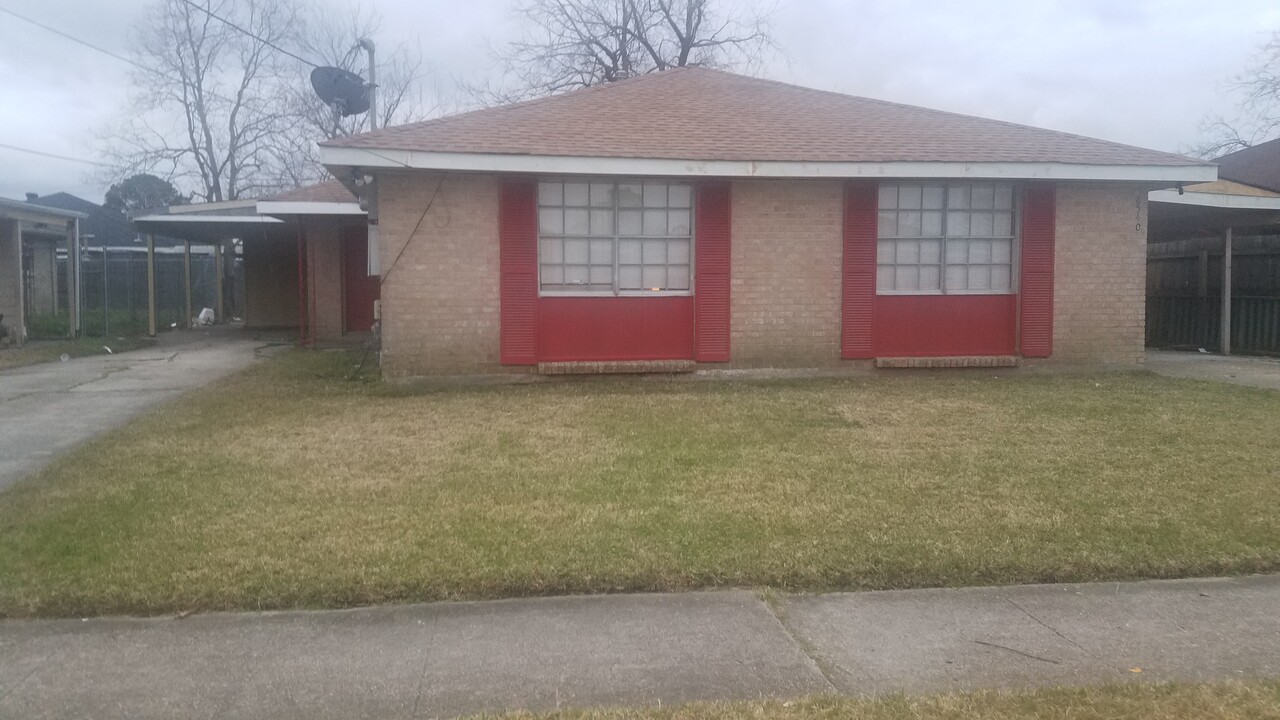 8542 Dinkins St in New Orleans, LA - Building Photo