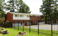 Trinity Village Townhomes in Little Rock, AR - Building Photo - Building Photo