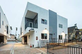 246 N Catalina St in Los Angeles, CA - Building Photo - Building Photo