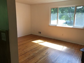 45 Charles Ave in Rochester, NY - Foto de edificio - Building Photo