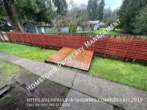 7801 Pacific Ave SE in Lacey, WA - Building Photo - Building Photo