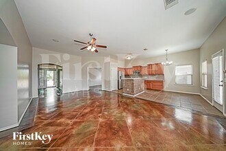 1108 SW 158th St in Oklahoma City, OK - Foto de edificio - Building Photo