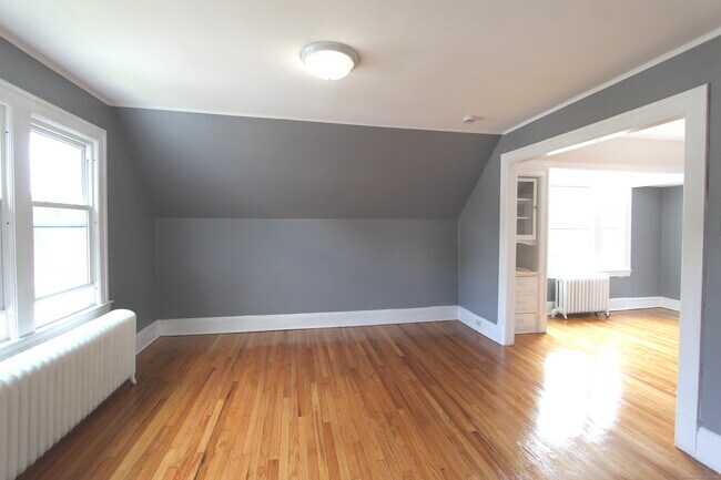 47 Boulanger Ave in West Hartford, CT - Building Photo - Building Photo