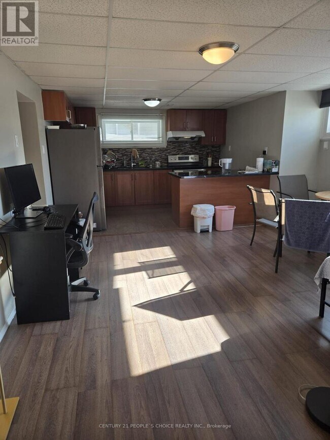 property at 71 Montvale Dr