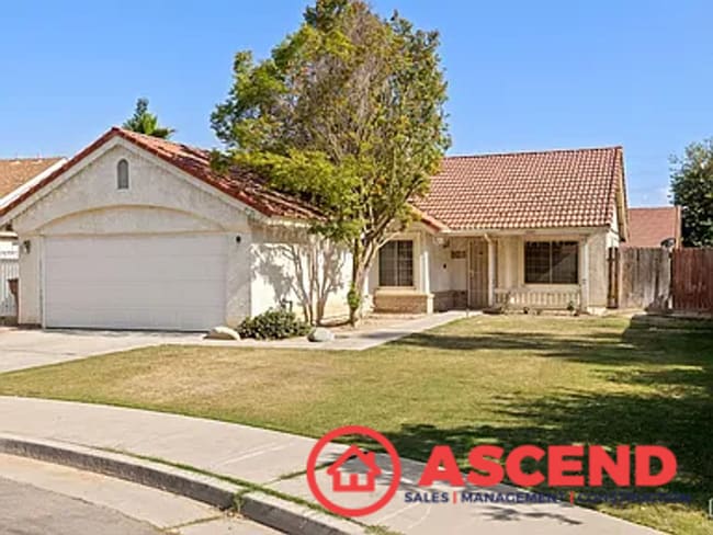 property at 9221 Lanneau Ct