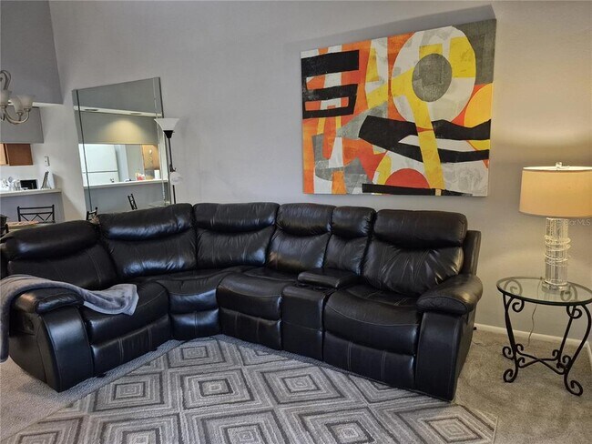 270 Woodlake Wynde in Oldsmar, FL - Building Photo - Building Photo