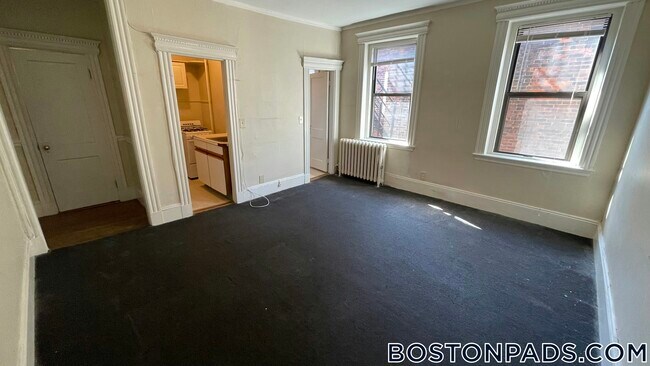 11 Queensberry St in Boston, MA - Building Photo - Building Photo